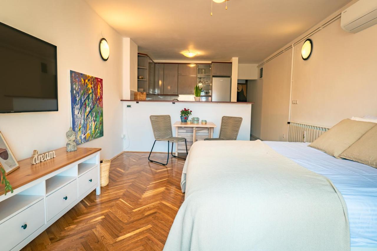 Zen Apartment Krk Krk Town Bagian luar foto